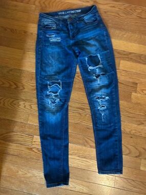 Vanilla Star Size 7 Distressed Ripped Mid-Rise Skinny Jeans
